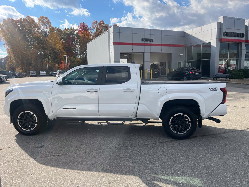 Used 2024 Toyota Tacoma TRD Sport w/ TRD Sport Upgrade Package AWD/4WD image 3