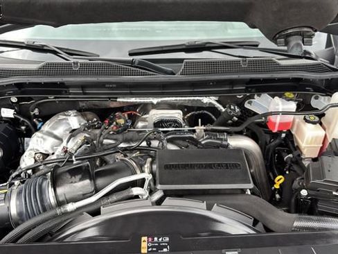 Used 2025 Chevrolet Silverado 2500 ZR2 w/ Technology Package AWD/4WD image 18