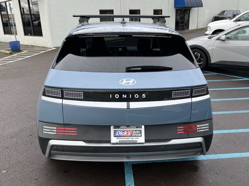 Used 2025 Hyundai Ioniq 5 SEL image 4