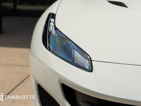 Used 2019 Ferrari Portofino image 4