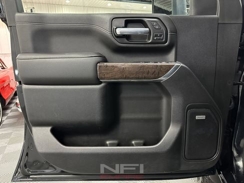 Used 2021 GMC Sierra 3500 Denali w/ Denali Ultimate Package image 34