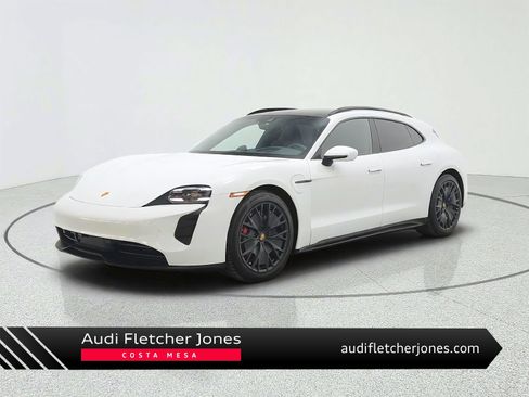 Used 2022 Porsche Taycan GTS w/ Technology Package AWD/4WD image 1