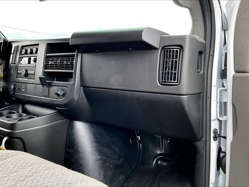 New 2026 Chevrolet Express 3500 Extended RWD image 23