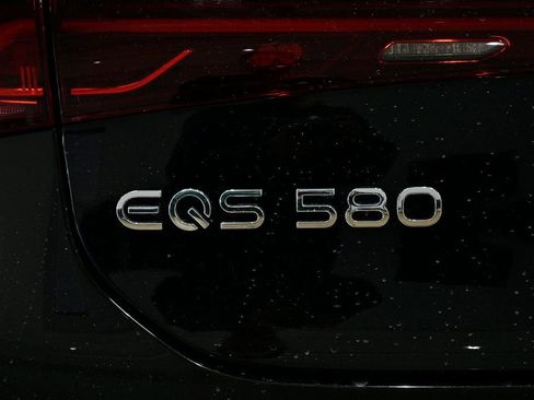 Certified 2022 Mercedes-Benz EQS 580 4MATIC Sedan image 19