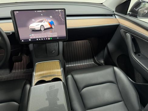 Used 2024 Tesla Model Y Long Range AWD/4WD image 84