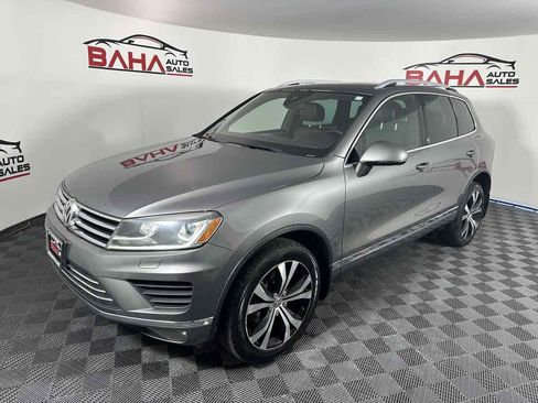 Used 2017 Volkswagen Touareg Wolfsburg Edition image 3
