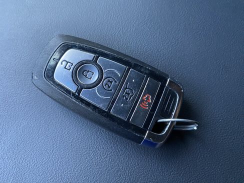 Used 2025 Ford Explorer ST-Line w/ Premium Package RWD image 39