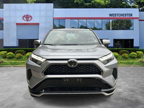 New 2025 Toyota RAV4 SE image 9