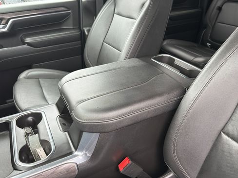 Used 2024 Chevrolet Silverado 2500 LTZ w/ LTZ Premium Package image 18