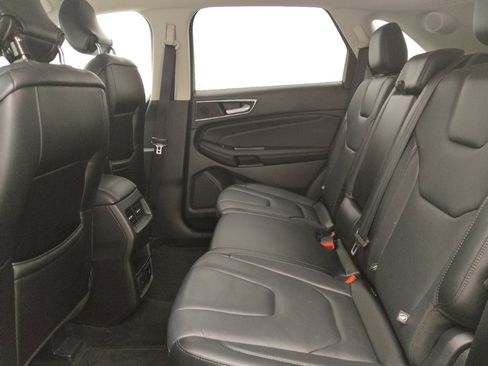 Used 2015 Ford Edge Titanium w/ Technology Package AWD/4WD image 18