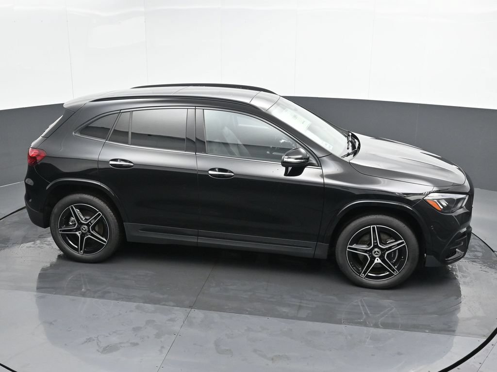 Used 2025 Mercedes-Benz GLA 250 4MATIC image 41