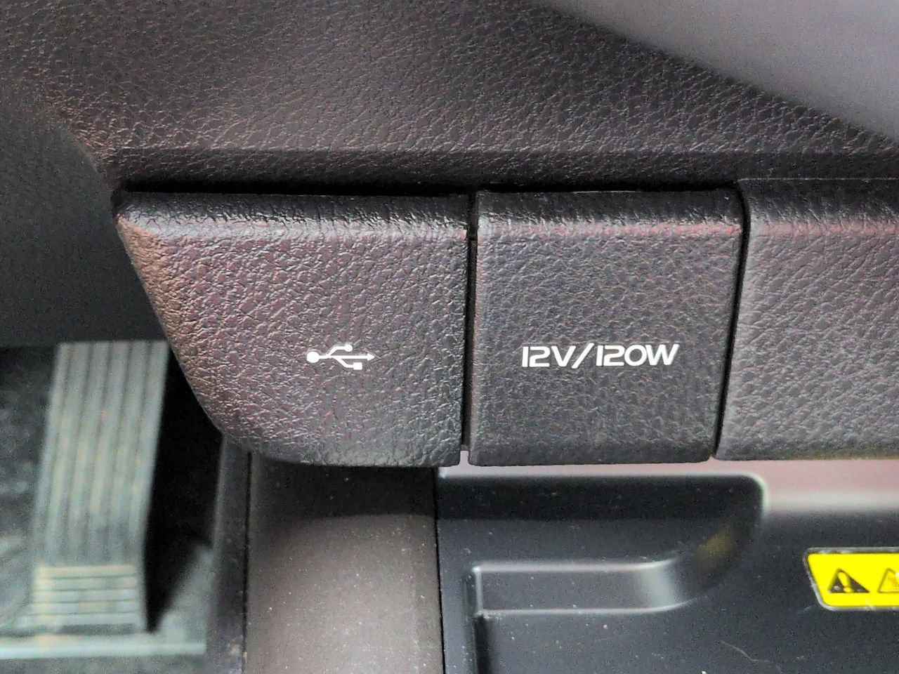 Used 2022 Toyota Camry XSE FWD image 23