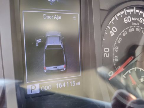 Used 2018 Toyota Tacoma SR RWD image 71