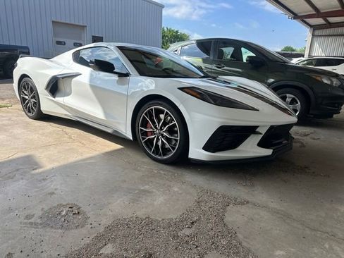 Used 2024 Chevrolet Corvette Stingray Premium Cpe w/ Z51 Performance Package RWD image 1