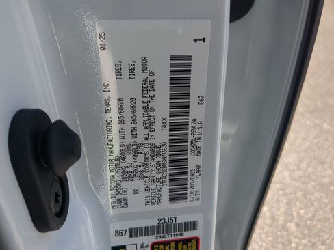 New 2025 Toyota Tundra Limited image 38