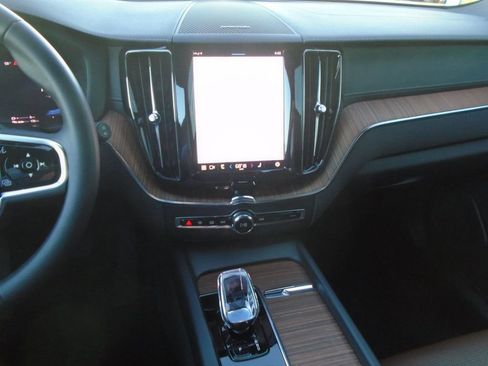 Used 2024 Volvo XC60 T8 Ultimate w/ Protection Package Premier image 20