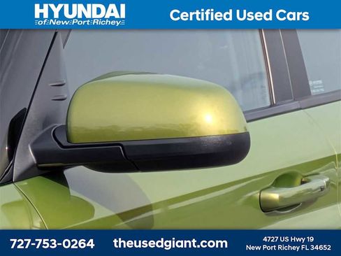 Certified 2024 Hyundai Venue SEL image 11