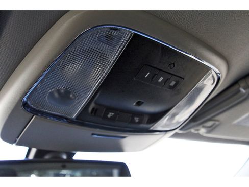 Used 2022 Chrysler 300 Touring L image 24