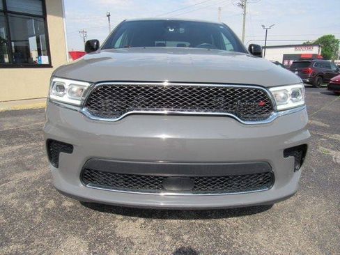 Used 2023 Dodge Durango SXT Launch Edition AWD/4WD image 3