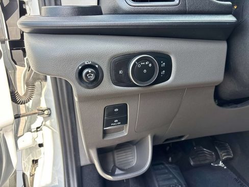 Used 2024 Ford Transit 350 XLT RWD image 12