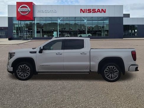 Used 2023 GMC Sierra 1500 Denali Ultimate AWD/4WD image 4