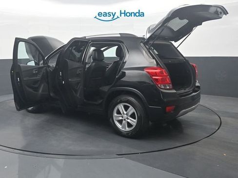 Used 2021 Chevrolet Trax LT w/ Driver Confidence Package image 39