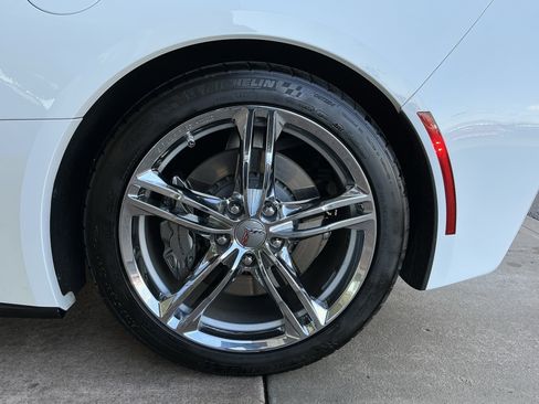 Used 2017 Chevrolet Corvette Stingray Convertible w/ 2LT Preferred Equipment Group image 27