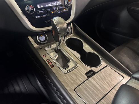 Used 2017 Nissan Murano SV w/ Premium Plus Package image 18