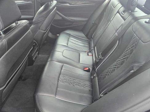 Used 2022 BMW M550i xDrive w/ Executive Package AWD/4WD image 10