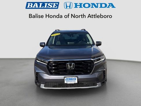 Used 2023 Honda Pilot Touring image 11