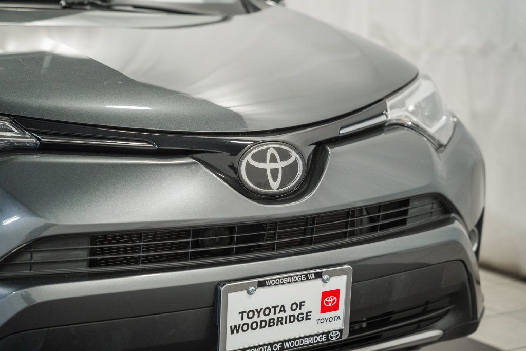 Used 2018 Toyota RAV4 Limited AWD/4WD image 10