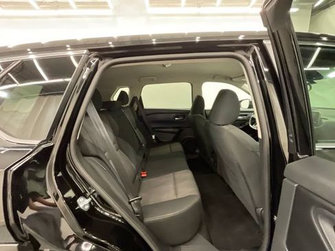 Used 2025 Nissan Rogue SV FWD image 25
