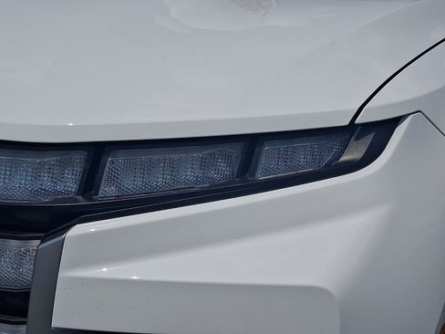 Certified 2025 Hyundai Santa Cruz SE AWD/4WD image 10