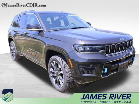 Used 2023 Jeep Grand Cherokee Overland AWD/4WD image 9