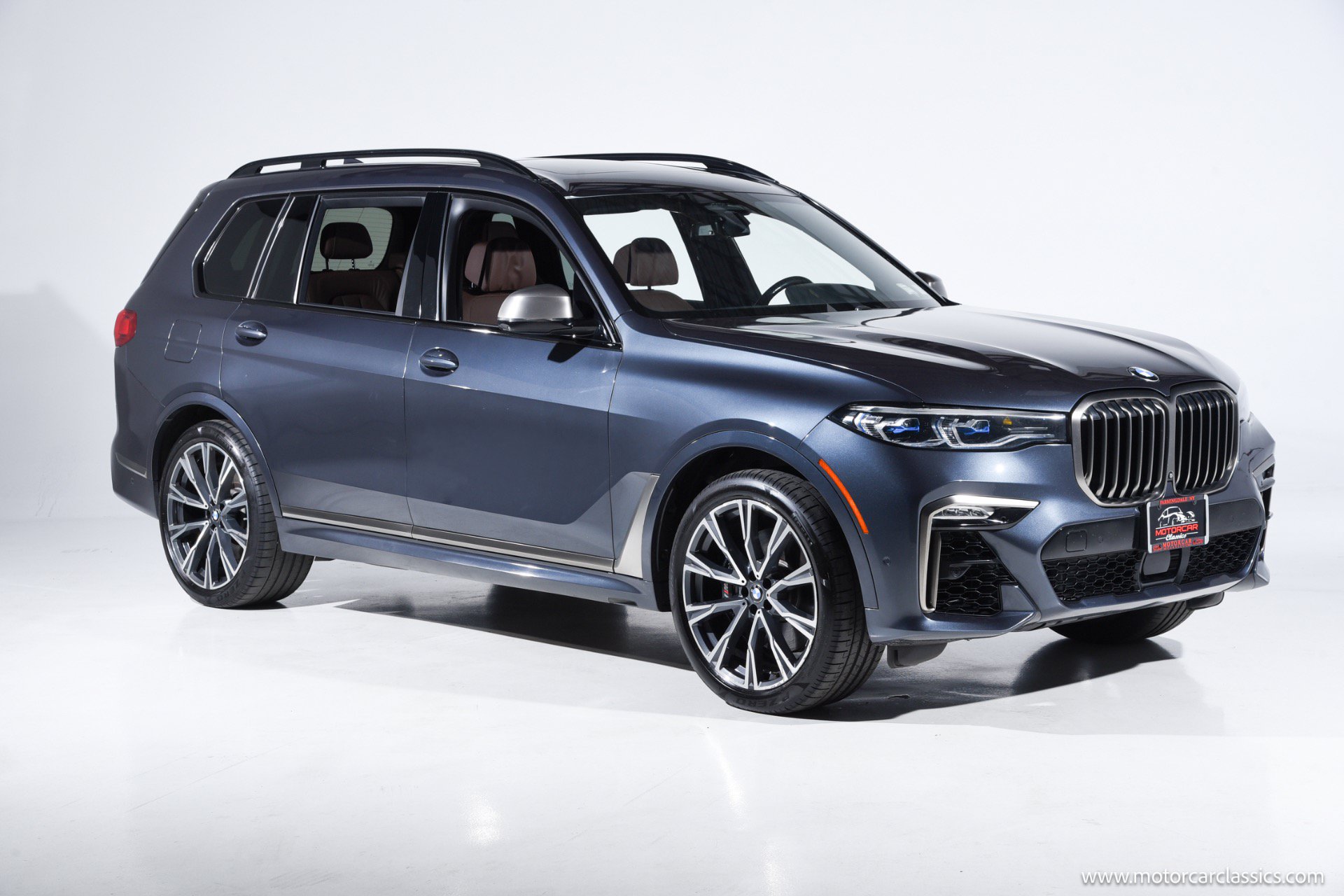 Used 2021 BMW X7 M50i AWD/4WD image 1