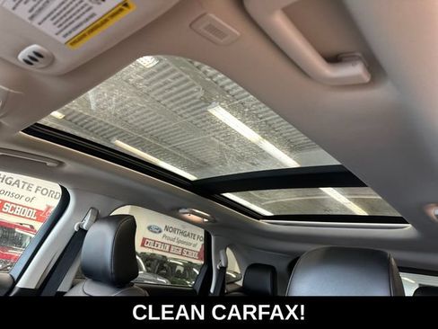 Used 2024 Ford Edge SEL w/ Convenience Package AWD/4WD image 3