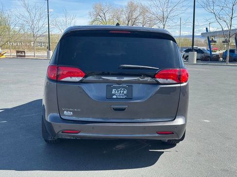 Used 2020 Chrysler Voyager LX FWD image 7