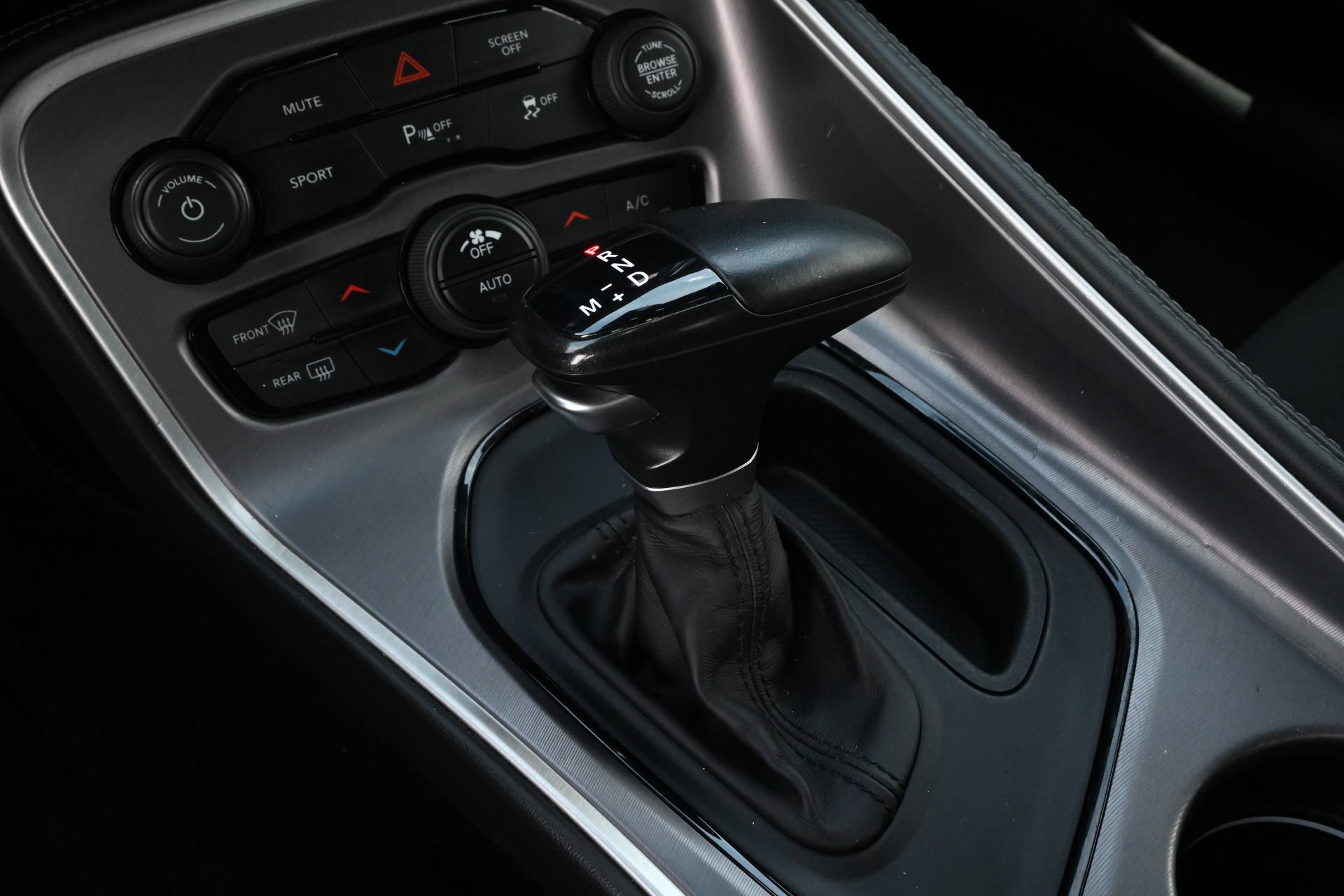 Used 2019 Dodge Challenger R/T w/ Blacktop Package RWD image 15