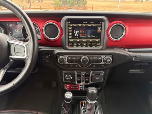 Used 2022 Jeep Gladiator Rubicon w/ LED Lighting Group image 28