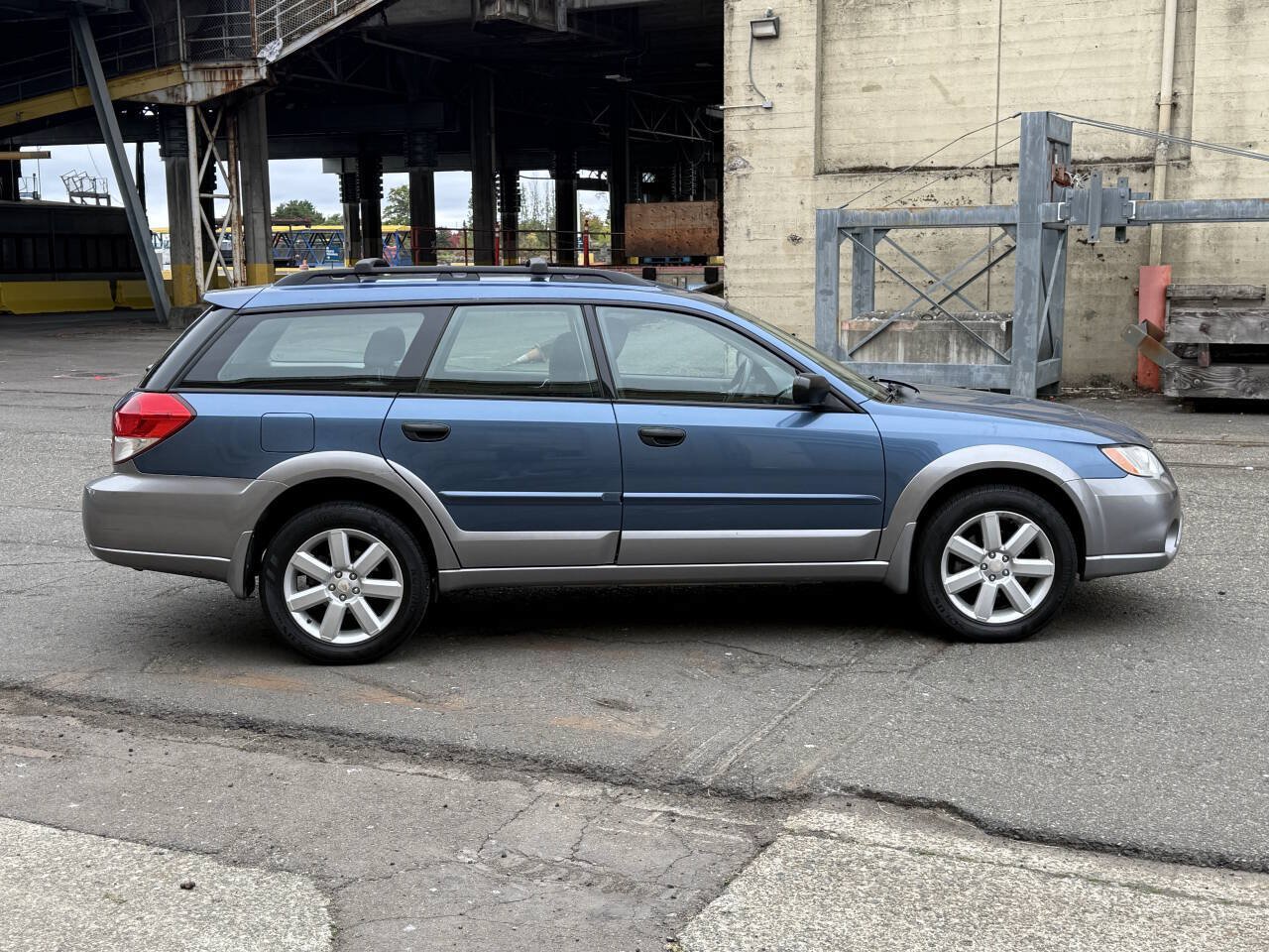 Used 2009 Subaru Outback 2.5i Special Edition AWD/4WD image 50