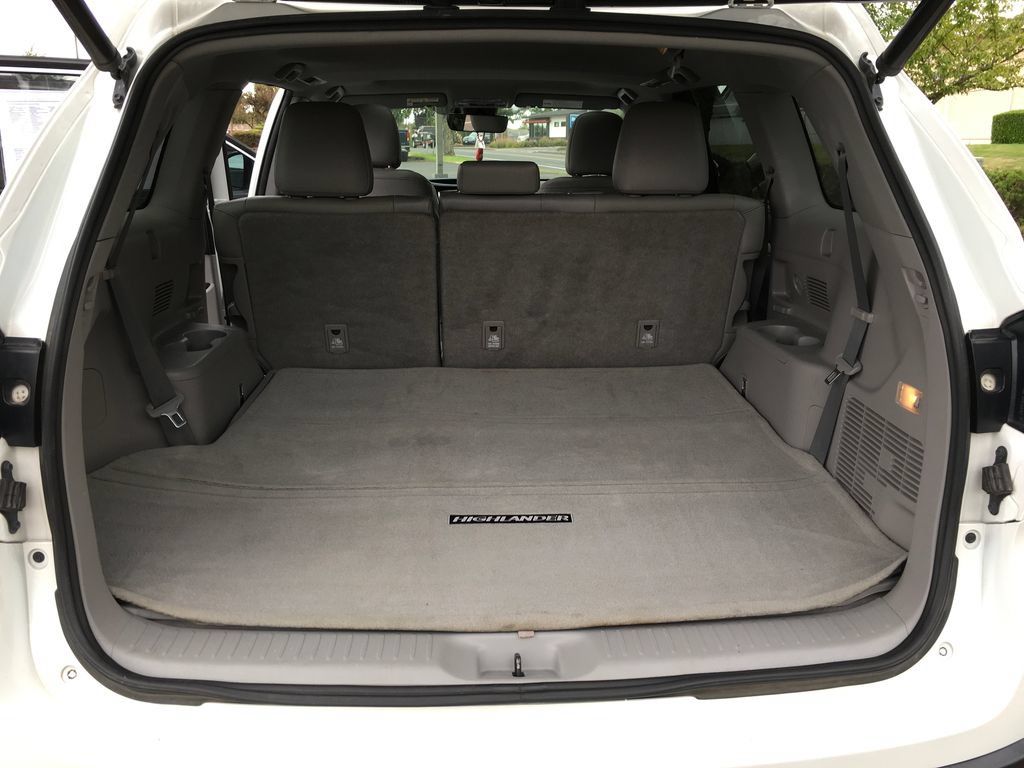 Used 2019 Toyota Highlander XLE AWD/4WD image 36