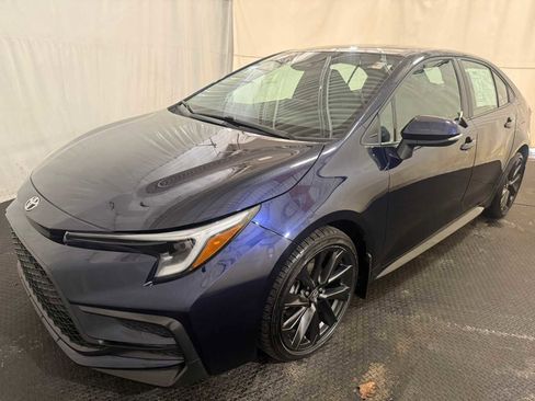 Certified 2023 Toyota Corolla SE w/ Carpet Mat Package (TMS) image 6