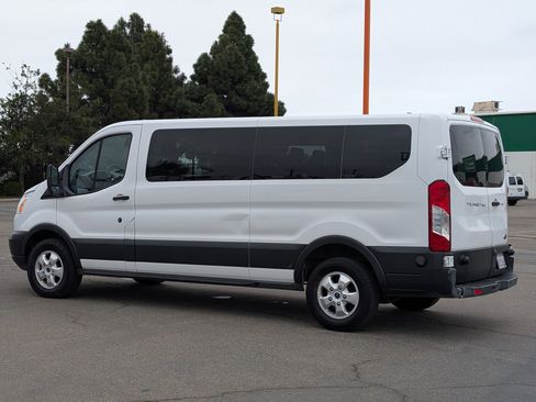 Used 2018 Ford Transit 350 XLT image 5