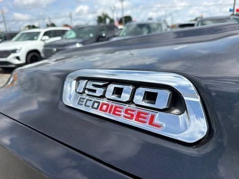 Used 2022 RAM 1500 Laramie AWD/4WD image 11