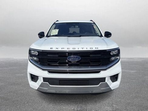 Certified 2025 Ford Expedition Max Platinum AWD/4WD image 4