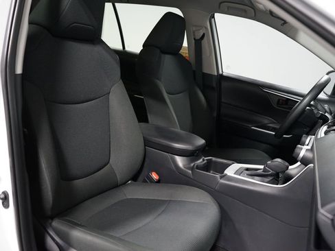 Certified 2025 Toyota RAV4 LE image 26