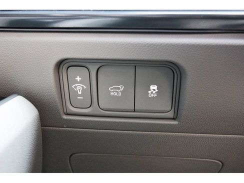Certified 2024 Kia Sorento SX FWD image 23