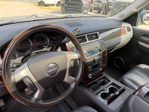 Used 2008 GMC Yukon Denali AWD/4WD image 21