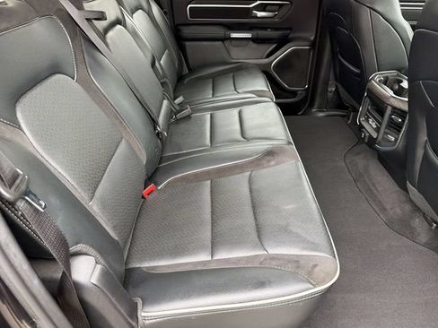 Used 2025 RAM 1500 Laramie AWD/4WD image 33
