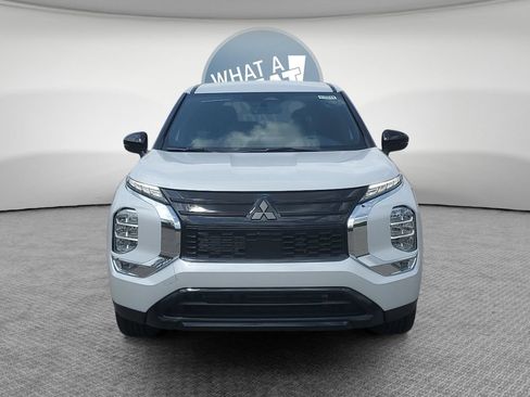 New 2026 Mitsubishi Outlander LE FWD image 9